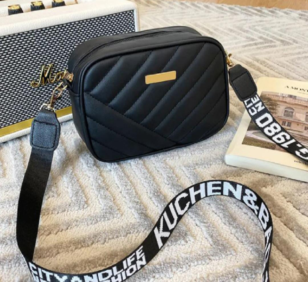 Urban Crossbody Bag - Black